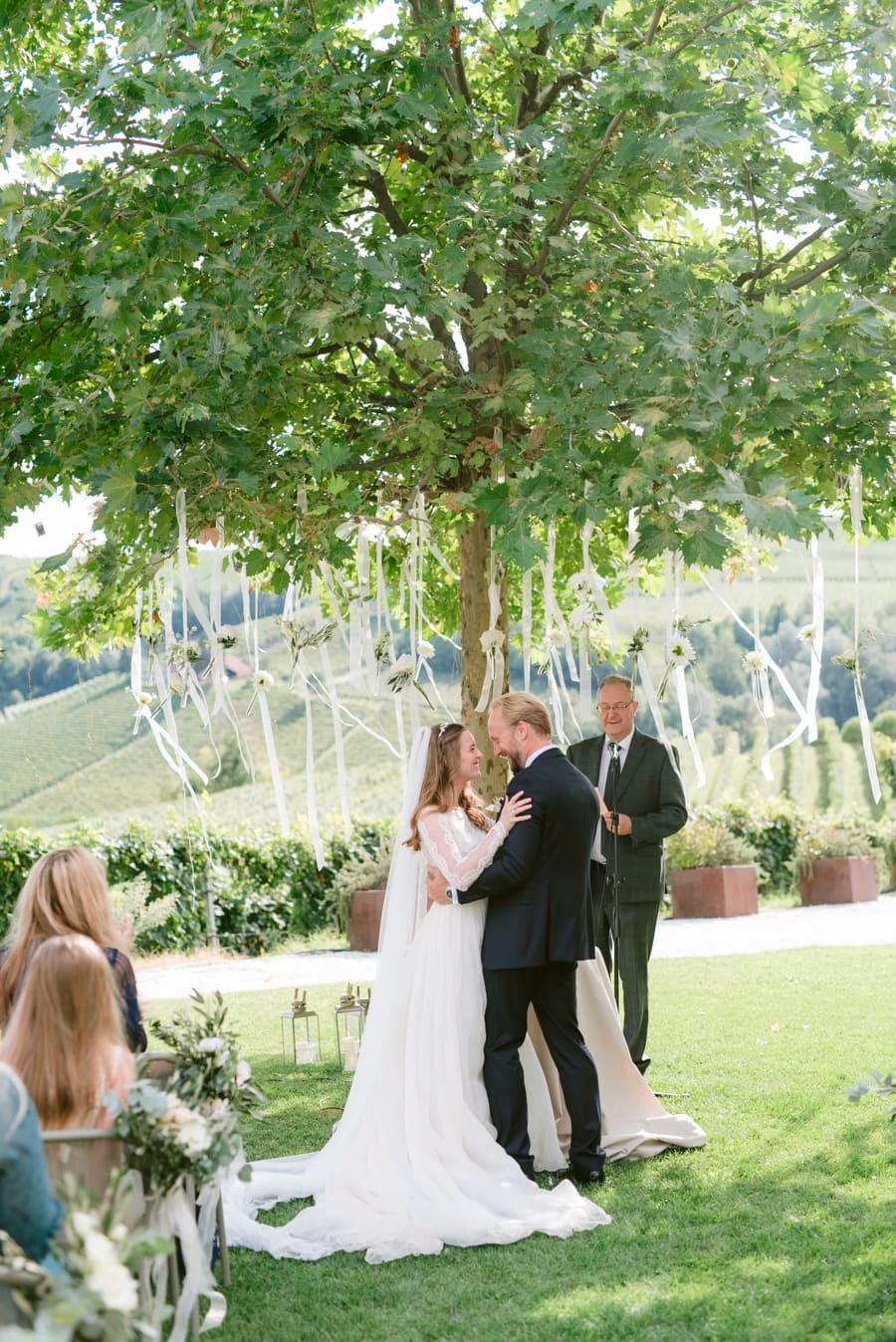 Elise & Anders Destination Wedding in La Morra Piedmont, Italy Symbolic Wedding Ceremony| Extraordinary Weddings by Barbara Gourdain | Marta Guenzi Photography