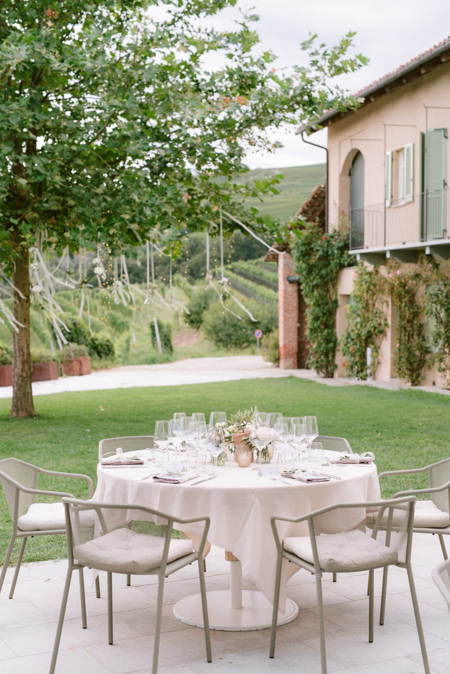 Elise & Anders Destination Wedding in La Morra Piedmont, Italy | Extraordinary Weddings by Barbara Gourdain | Marta Guenzi Photography