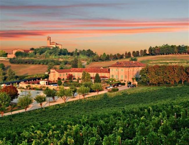 Mini Guide to weddings in Piedmont Northern Italy // Extraordinary Weddings // Legal Requirements for Getting Married in Italy