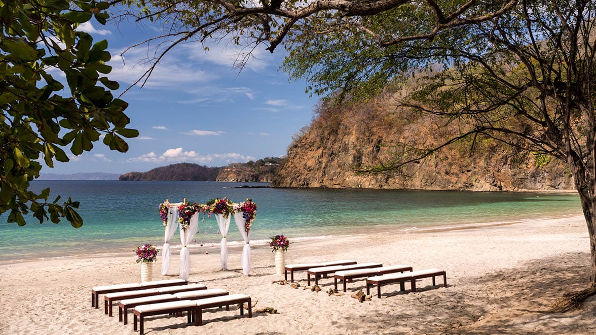 The Honeymoon Fixer | Wedding & Honeymoon in Costa Rica