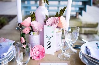 How to get Married in the Netherlands // Romance in the Industry // Styled Wedding Shoot in the Netherlands // Angela Hass Photography Angela Hass Fotografie - Styled Wedding Shoot